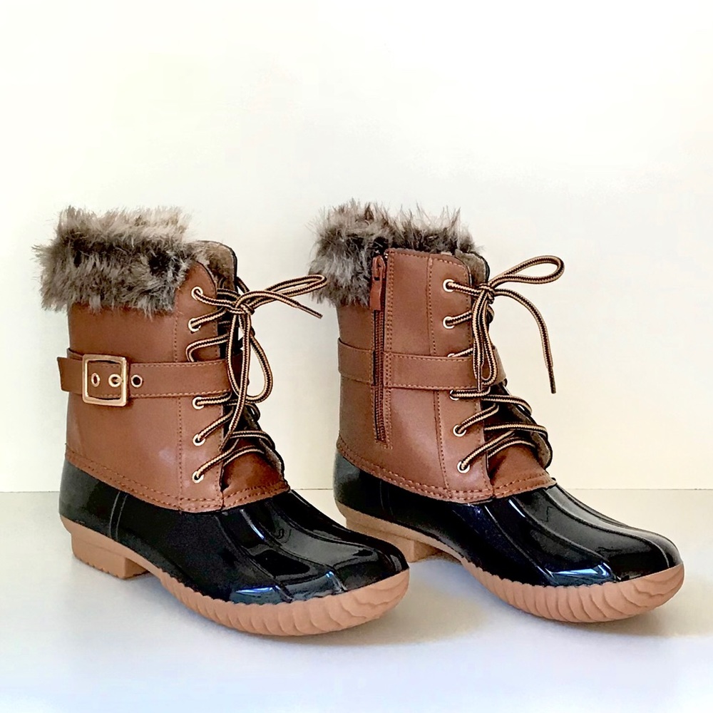 NEW YEARS SALE! 🎉 🆕 Faux Fur Duck Boots